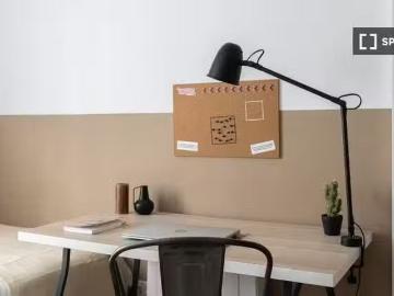 Se alquila habitación en apartamento de 2 dormitorios en Getaf.