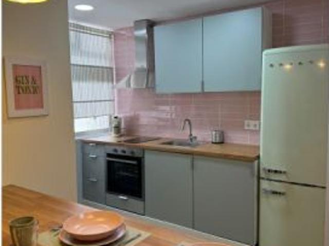 Se alquila habitación en apartamento de 4 dormitorios en Getafe, Madrid