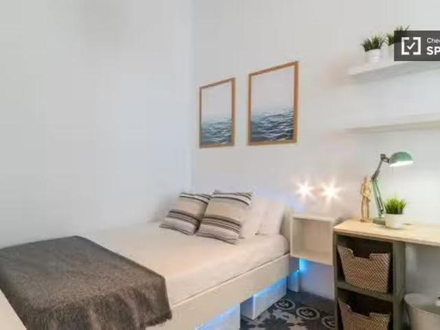 Se alquila habitación en La Dreta de l'Eixample, Barcelona
