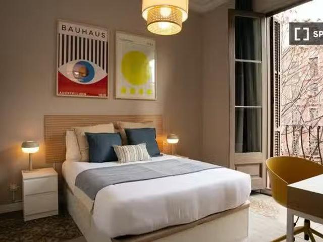 Se alquila habitación en la Nova Esquerra de l'Eixample, Barce.