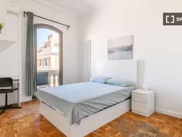 Se alquila habitación en l'Antiga Esquerra de l'Eixample, Barc.