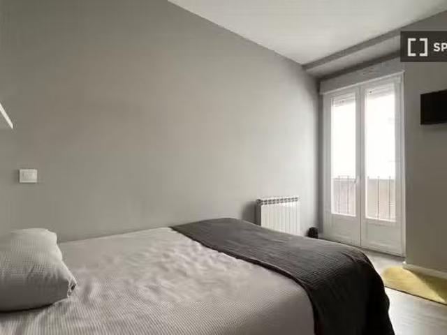 Se alquila habitación en Sol, Madrid