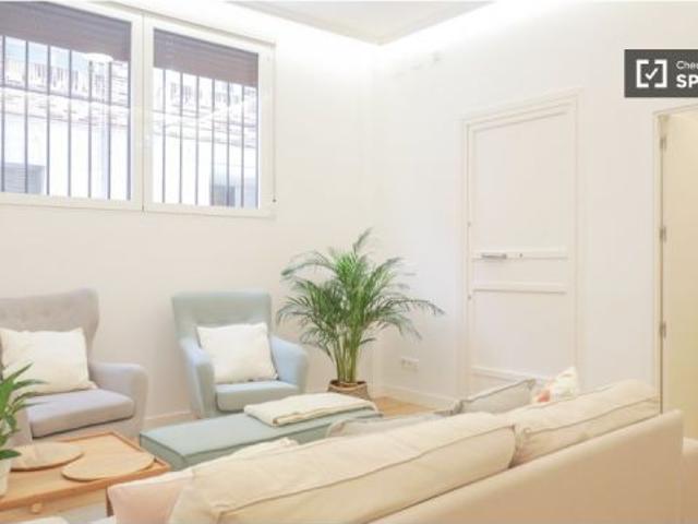 Se alquila habitación en piso compartido de 2 habitaciones en Castillejos, todos los gastos incluido