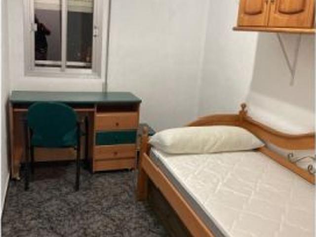 Se alquila habitación en piso compartido de 3 habitaciones en Murcia, no se permite fumar ni mascota