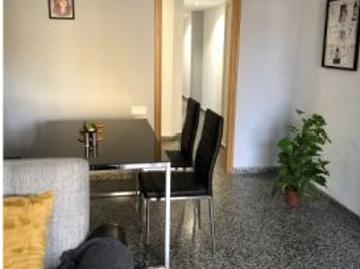 Se alquila habitación en piso compartido de 3 habitaciones en Burjassot, sin gastos incluidos