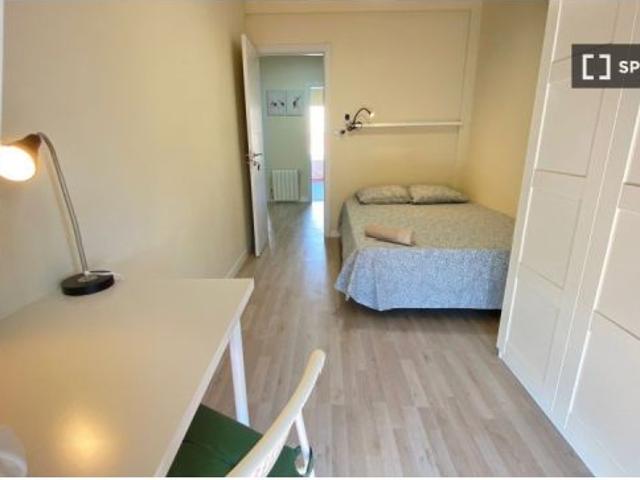 Se alquila habitación en piso compartido de 3 habitaciones en Simancas