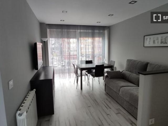 Se alquila habitación en piso compartido de 3 habitaciones en Vigo, solo estudiantes