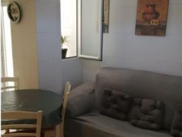 Se alquila habitación en piso compartido de 4 habitaciones en Mislata, gastos incluidos, ideal para