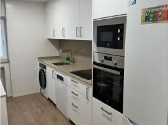 Se alquila habitación en piso compartido de 4 habitaciones en Oviedo