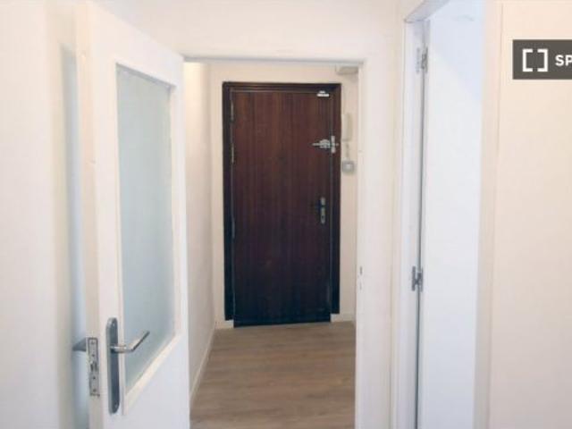 Se alquila habitación en piso compartido de 4 habitaciones en Abrantes