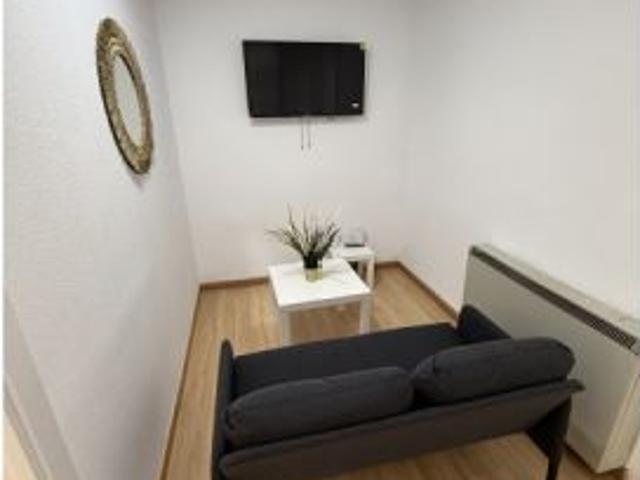 Se alquila habitación en piso compartido de 4 habitaciones en Alcalá de Henares, no parejas