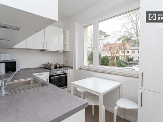 Se alquila habitación en piso compartido de 4 habitaciones en Berlín, todos los gastos incluidos