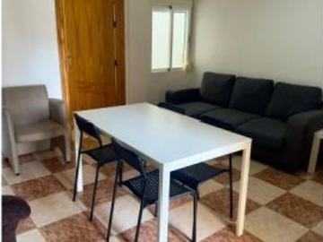 Se alquila habitación en piso compartido de 4 habitaciones en Camino de Ronda, Granada. Solo para es