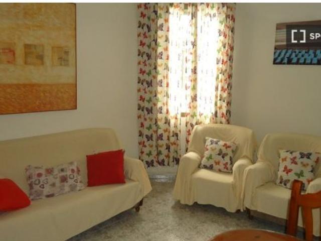 Se alquila habitación en piso compartido de 4 habitaciones en Ciudad Jardín