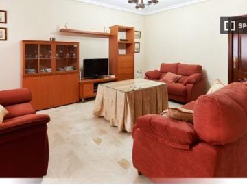 Se alquila habitación en piso compartido de 4 habitaciones en El Cerro, aplican algunas restriccione