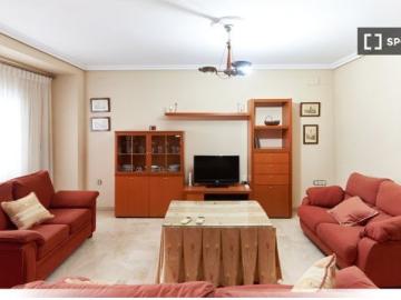 Se alquila habitación en piso compartido de 4 habitaciones en El Cerro, aplican algunas restriccione