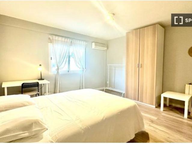 Se alquila habitación en piso compartido de 4 habitaciones en Fuenlabrada