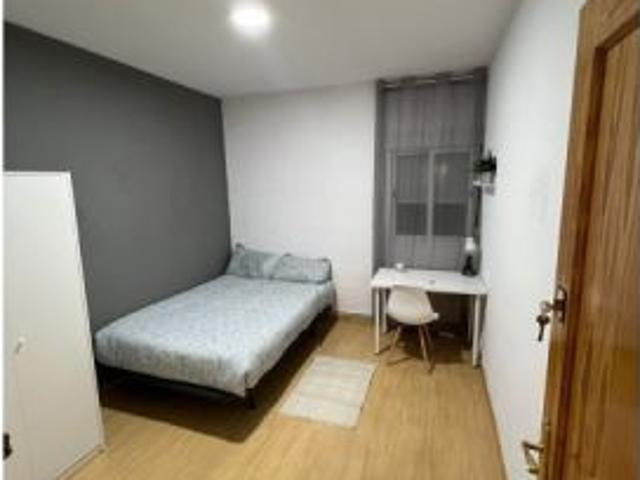 Se alquila habitación en piso compartido de 4 habitaciones en Getafe