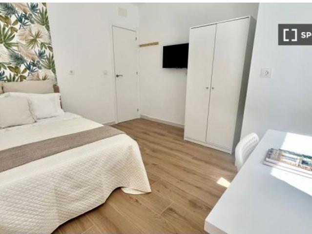 Se alquila habitación en piso compartido de 4 habitaciones en La Palmilla