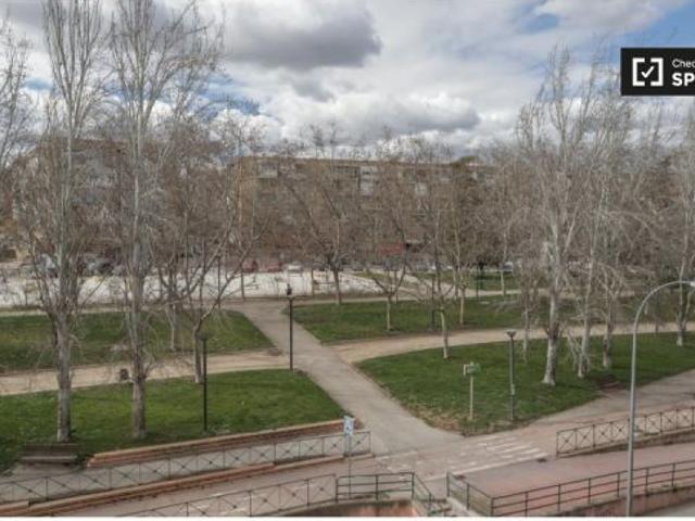 Se alquila habitación en piso compartido de 4 habitaciones en Leganés