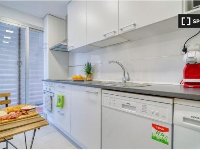 Se alquila habitación en piso compartido de 4 habitaciones en Pozuelo de Alarcón