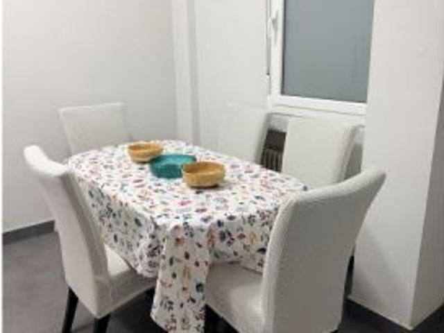 Se alquila habitación en piso compartido de 4 habitaciones en San Pedro de Deustu, todos los gastos