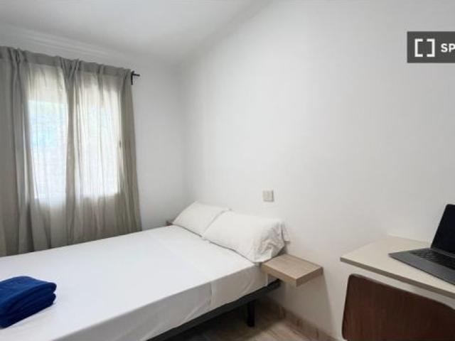 Se alquila habitación en piso compartido de 4 habitaciones en Vega de San José