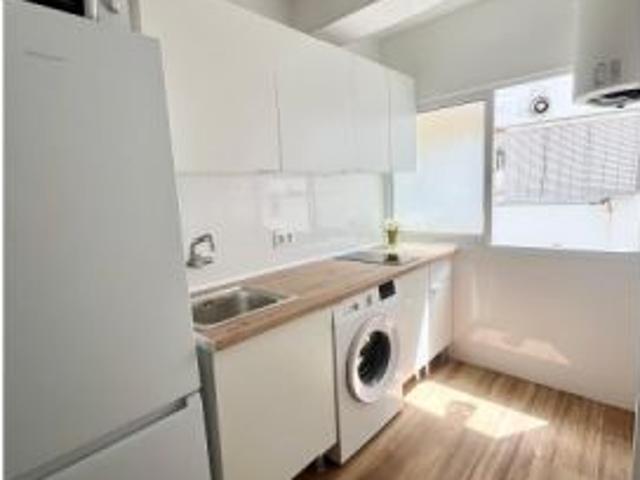 Se alquila habitación en piso compartido de 4 habitaciones en Villegas