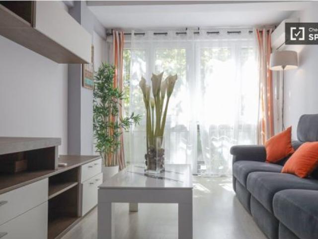 Se alquila habitación en piso compartido de 5 habitaciones en Alcalá de Henares