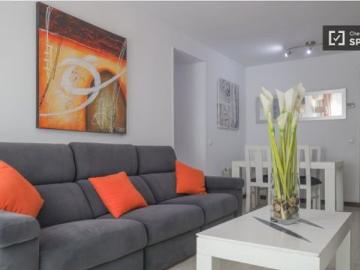 Se alquila habitación en piso compartido de 5 habitaciones en Alcalá de Henares
