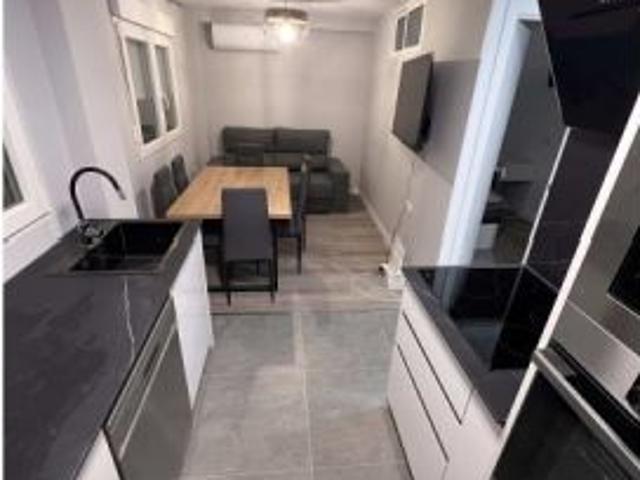 Se alquila habitación en piso compartido de 5 habitaciones en Benimaclet