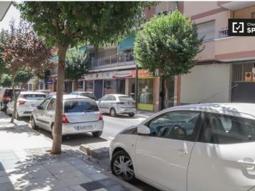 Se alquila habitación en piso compartido de 5 habitaciones en Getafe