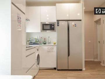 Se alquila habitación en piso compartido de 5 habitaciones en Getafe