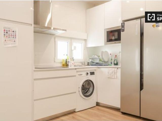 Se alquila habitación en piso compartido de 5 habitaciones en Getafe
