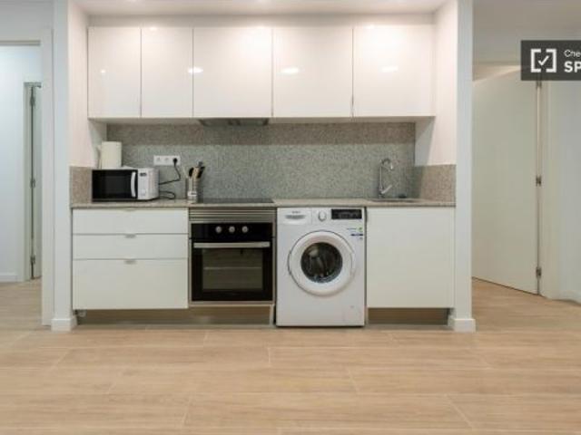 Se alquila habitación en piso compartido de 5 habitaciones en La Roqueta