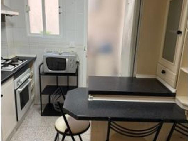 Se alquila habitación en piso compartido de 5 habitaciones en Pulpí, gastos incluidos
