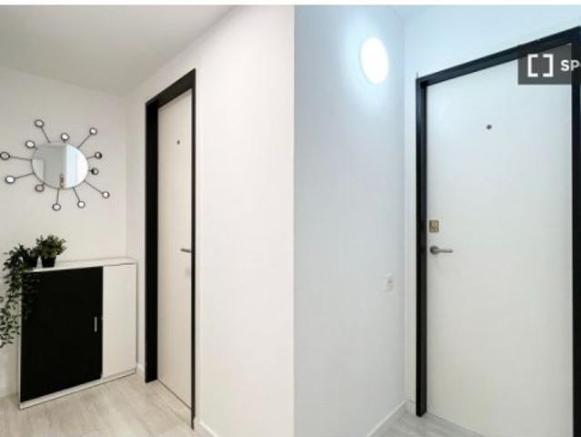Se alquila habitación en piso compartido de 5 habitaciones en Valverde, todos los gastos incluidos