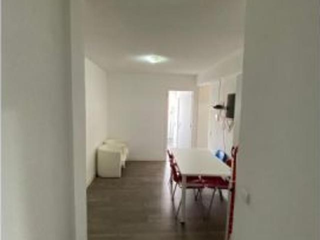 Se alquila habitación en piso compartido en Madrid