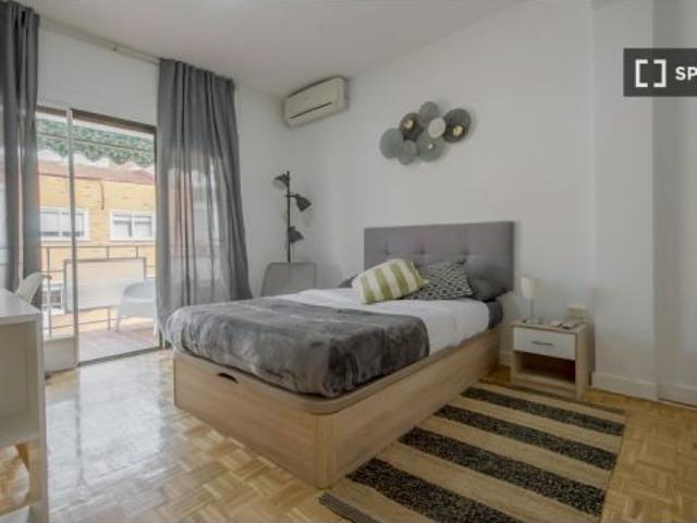 Se alquila habitación en piso compartido en Madrid
