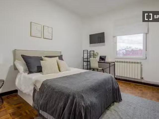 Se alquila habitación en piso compartido en Madrid