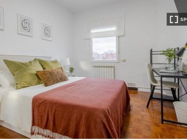 Se alquila habitación en piso compartido en Madrid