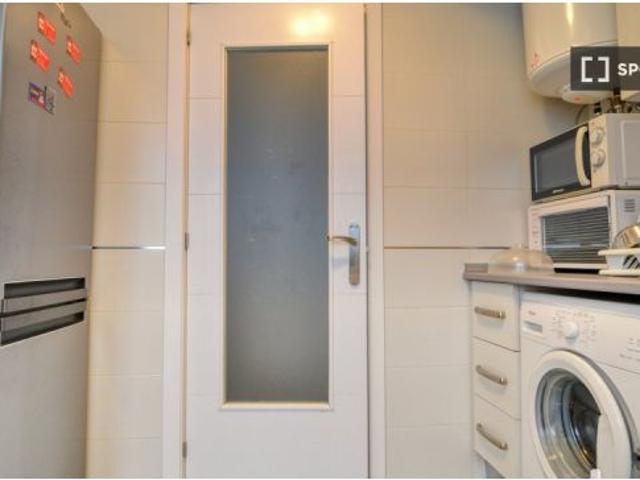 Se alquila habitación en piso compartido en Madrid