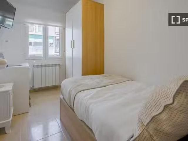 Se alquila habitación en piso compartido en Madrid
