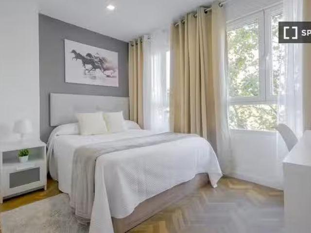 Se alquila habitación en piso compartido en Madrid