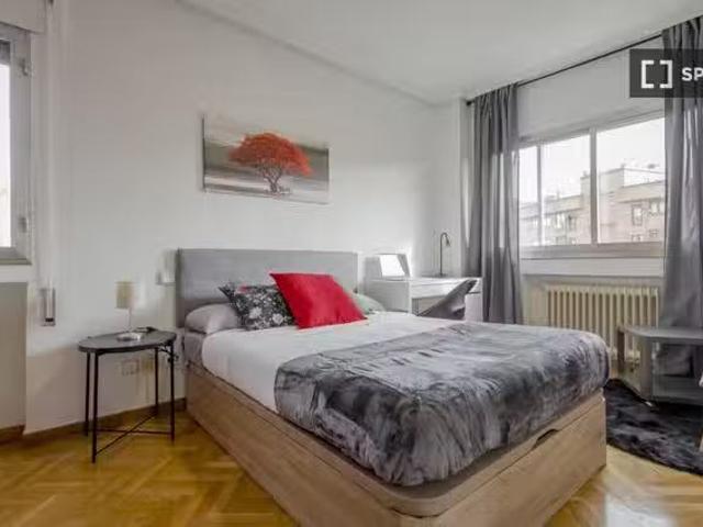 Se alquila habitación en piso compartido en Madrid