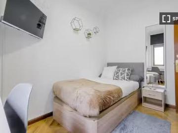 Se alquila habitación en piso compartido en Madrid