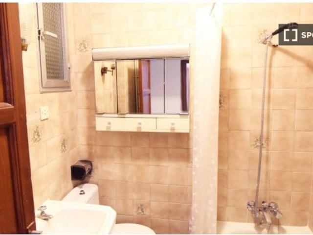 Se alquila habitación en piso compartido en Madrid
