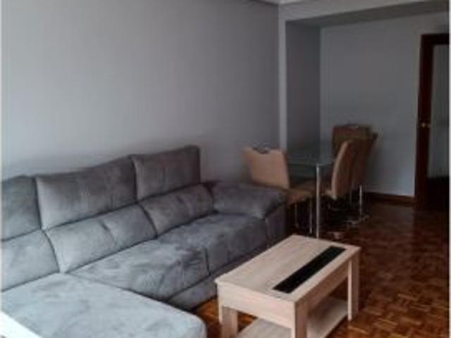Se alquila habitación en piso compartido en Oviedo