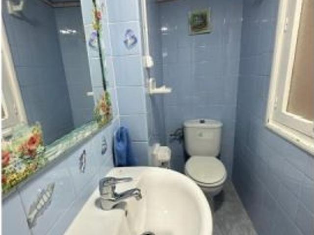 Se alquila habitación en piso compartido en Alicante