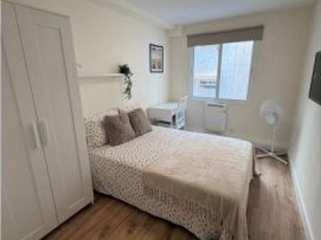 Se alquila habitación en piso compartido en Alicante